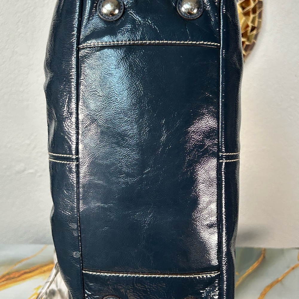 COACH 2009 Gallery Navy Blue Patent Leather Shoulder Bag 💙 - Picture 16 of 17